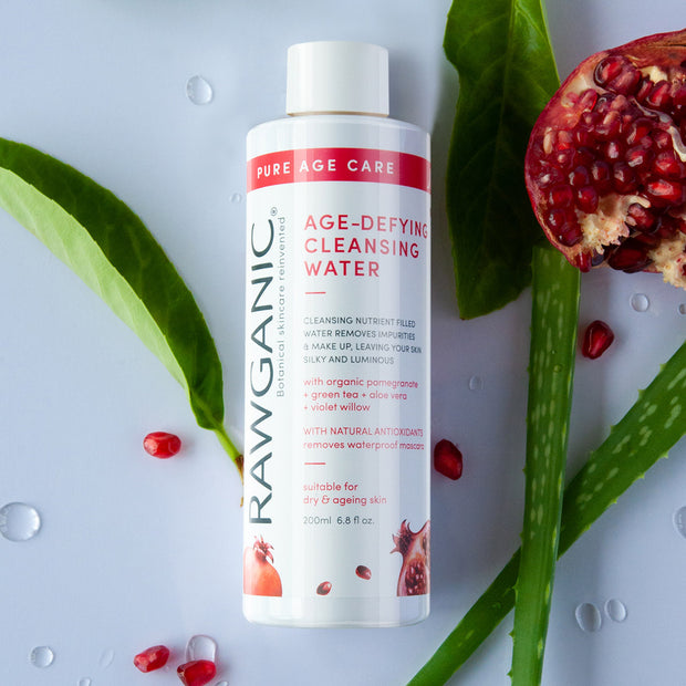 Our age-defying organic micellar water water filled with natural extracts will cleanse, tone and nourish your skin in one simple step that requires no water, rinsing or harsh rubbing. Perfect for dry and beautiful ageing skin.
